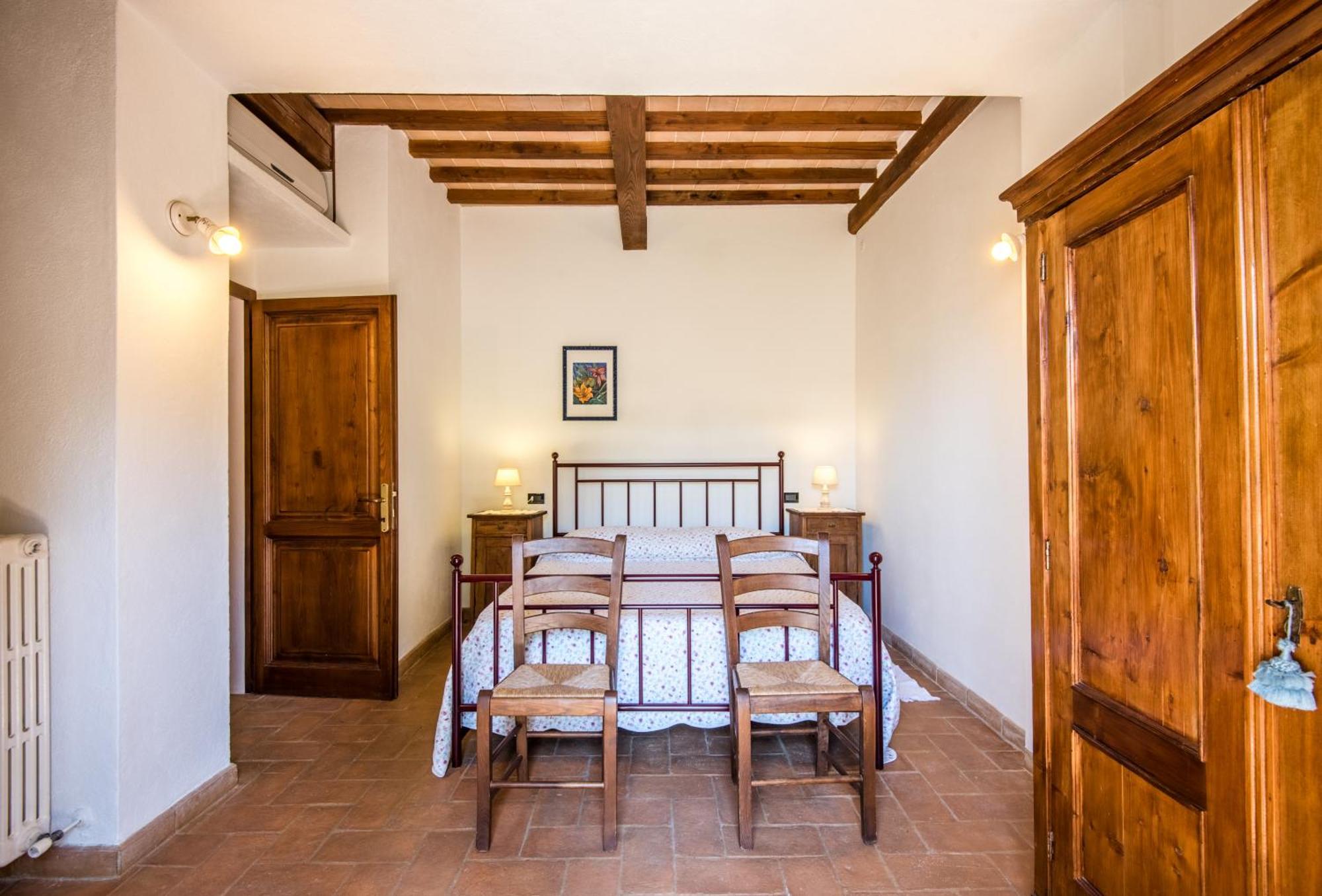 Glicine Apartment Podere Giardino Montalcino Exterior foto